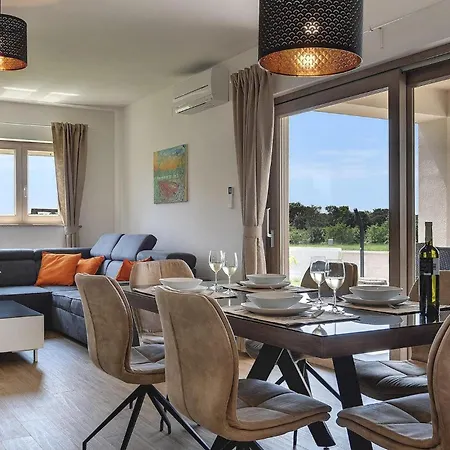 別荘 Moraceae プーラ