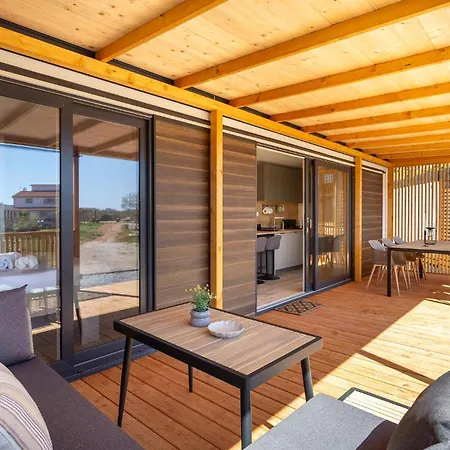 Holiday home Beautiful In With Kitchen Banjole